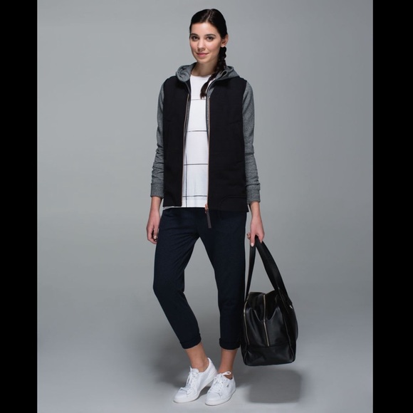 Lululemon Departure Vest - Rose Gold Hardware - Picture 2 of 7